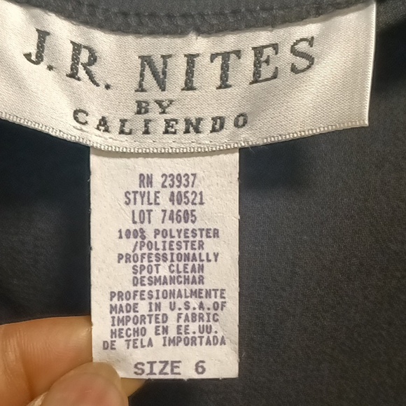 FINAL PRICE J. R. NITES BY CALIENDO 2-pc beaded scalloped blouse/maxi skirt 6 - Picture 5 of 16